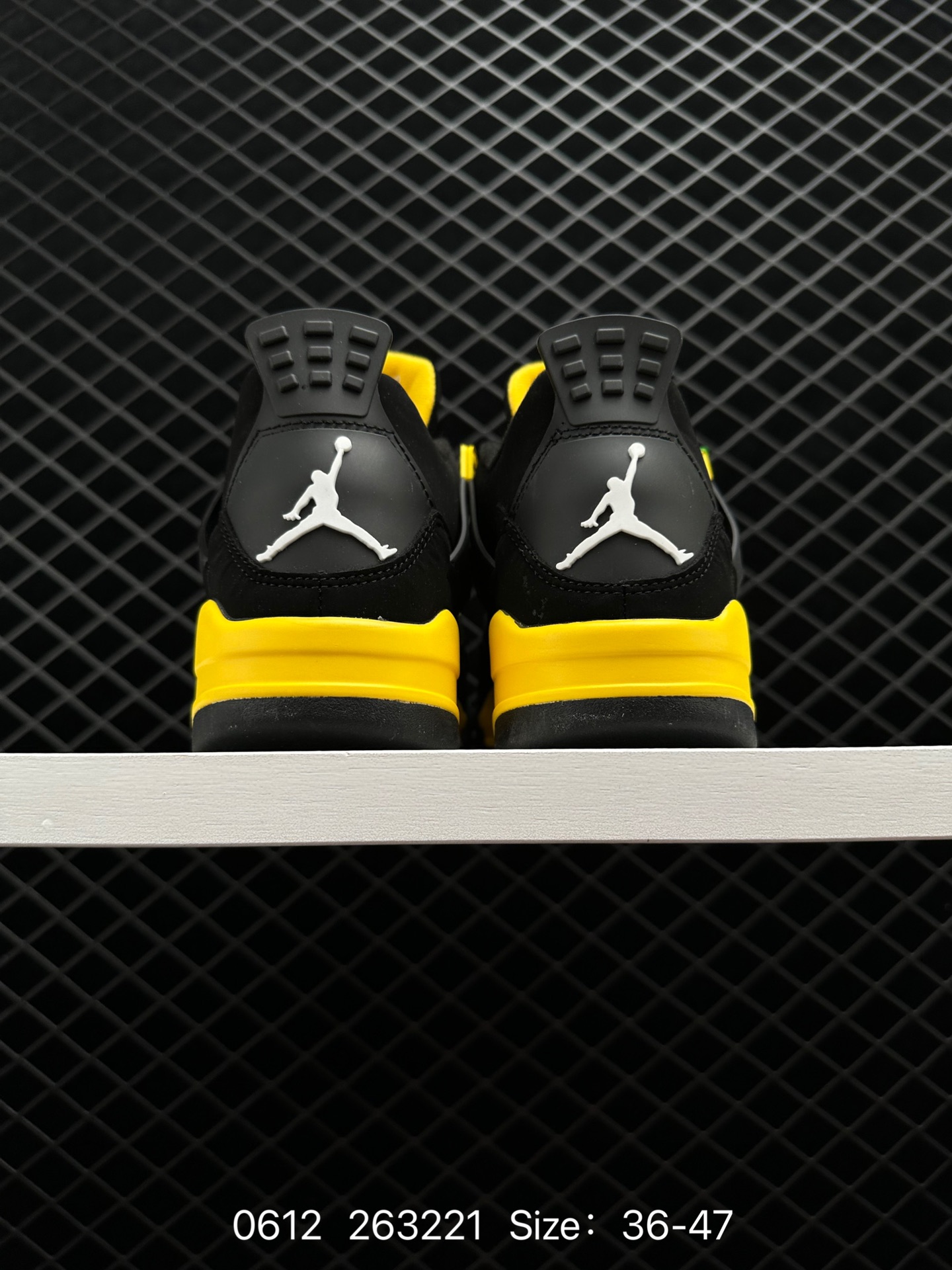 Air Jordan 4 Retro OG